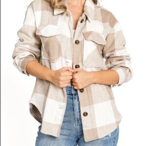 LOVE TREE | Women's Plaid Button Down Shirt Shacket - Cream and White